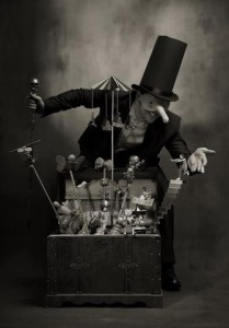 выставка фото-фантазия Mick Ryen под названием Chimera / обзор шанхайских галерей с Ольгой Мерёкиной выставка фото-фантазия Mick Ryen под названием Chimera / обзор шанхайских галерей с Ольгой Мерёкиной